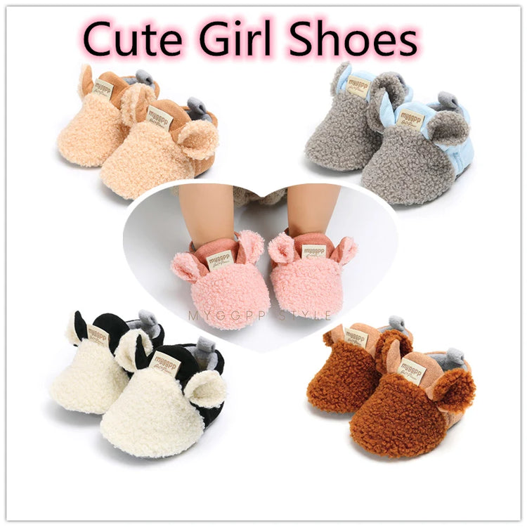 Soft & Cozy Fleece Baby Booties with Bear Design – Anti-Slip Sole Winter Crib Shoes for Newborns