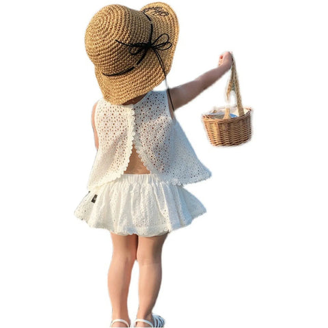 Girls 2025 Summer Clothing Set – Hollow Lace Sleeveless Top & Shorts 2-Piece Outfit for Toddlers – Stylish Cotton Backless Suit for Baby Girls (1–5T)
