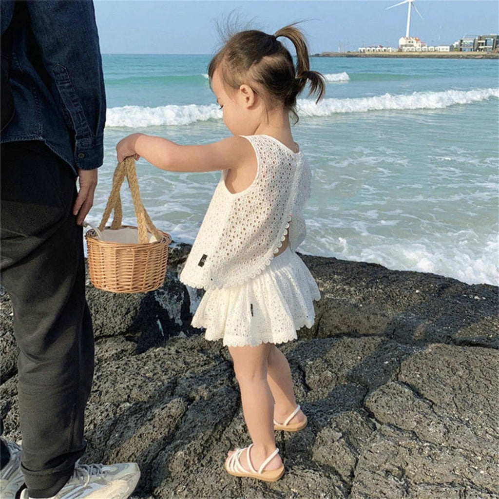 Girls 2025 Summer Clothing Set – Hollow Lace Sleeveless Top & Shorts 2-Piece Outfit for Toddlers – Stylish Cotton Backless Suit for Baby Girls (1–5T)