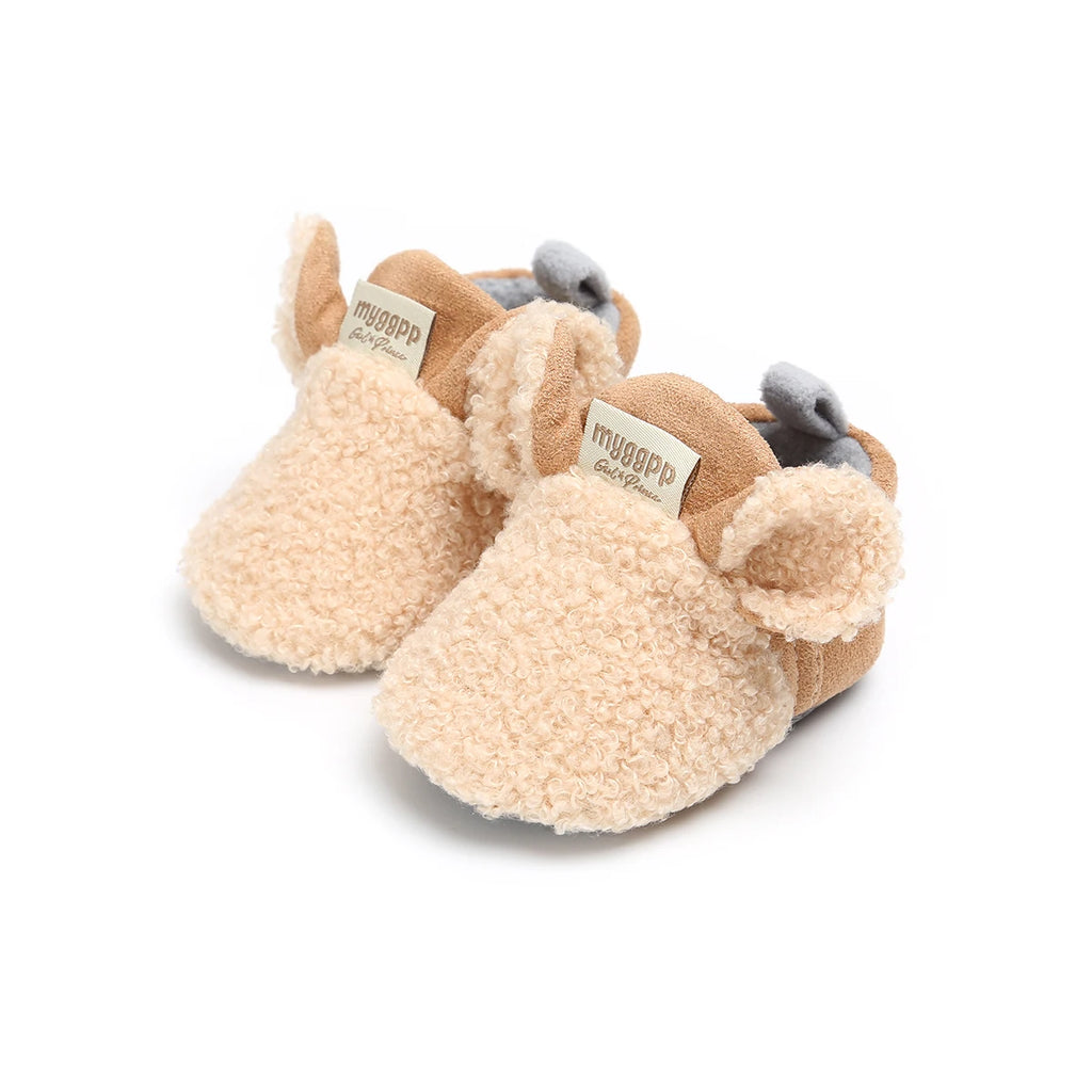 Soft & Cozy Fleece Baby Booties with Bear Design – Anti-Slip Sole Winter Crib Shoes for Newborns