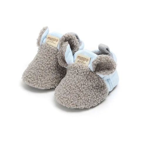 Soft & Cozy Fleece Baby Booties with Bear Design – Anti-Slip Sole Winter Crib Shoes for Newborns